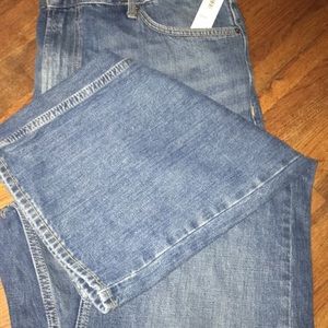 Old navy men’s denim loose style (nwt)